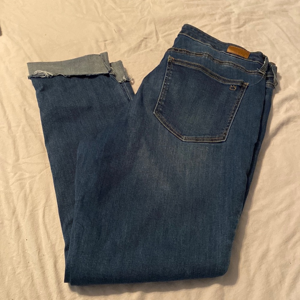 Crown & Ivy skinny crop